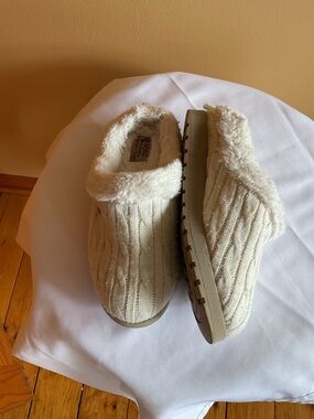 BOBS from Skechers Cream Plush Memory Foam Slipper Clogs 8